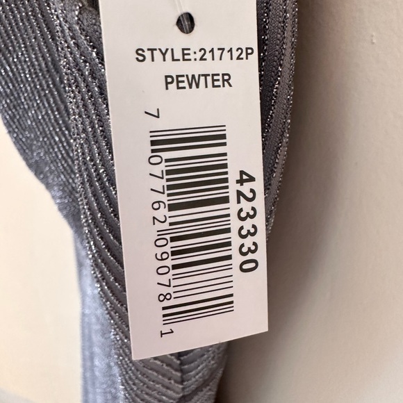 🆕 NWT Nightway Gown in Pewter, size 8P. Bought brand new for $129, never worn. - Picture 11 of 11